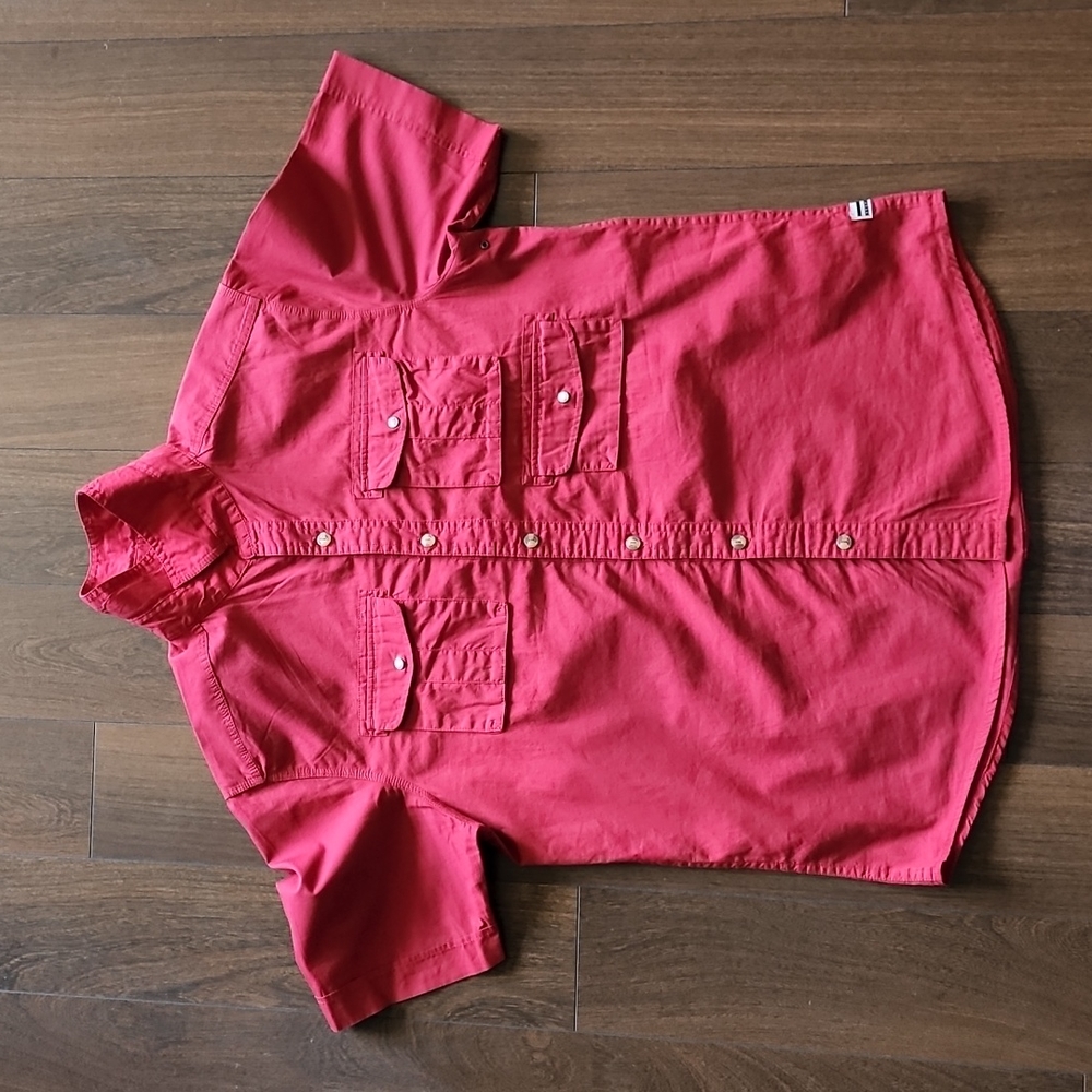 Sean John Red button down shirt. Men's. Size M